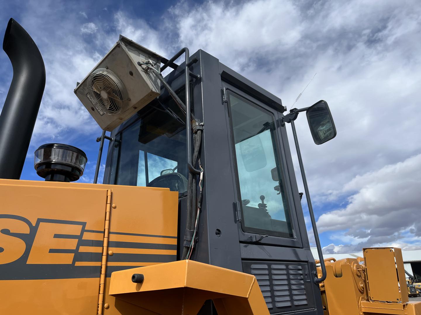 ./imagenes/INVOICE/2019/16742/CARGADOR FRONTAL CASE 621B (17).JPG